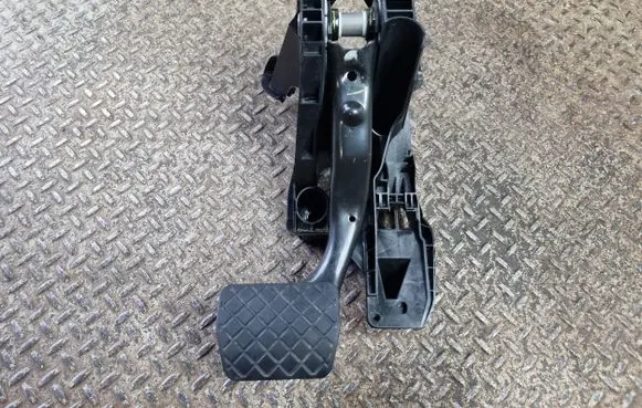 Volkswagen Tiguan Allspace Brake pedal 5QN723058A