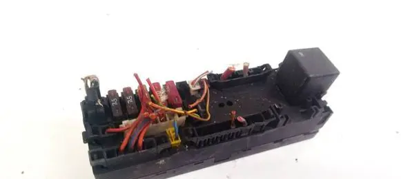 Mercedes-Benz E W210 Fuse box set A0005400372 05376120