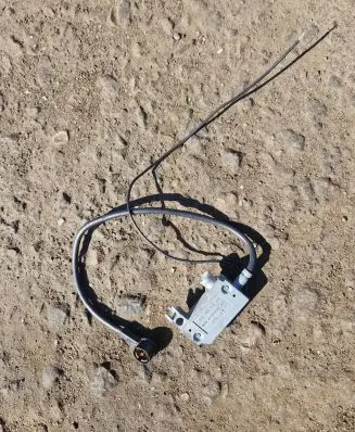 Volkswagen PASSAT B5 Antenna control unit 1H0035551