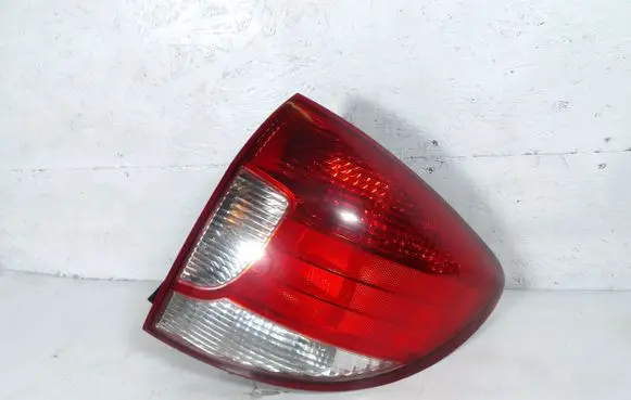 KIA Rio Rear/tail lights