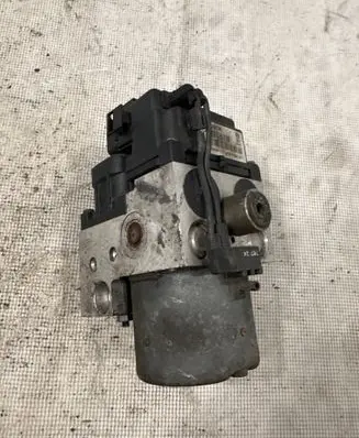 Audi A4 S4 B5 8D ABS Pump 0273004281 8e0614111ab