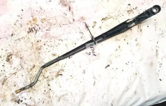 Toyota Corolla Verso AR10 Front wiper blade arm