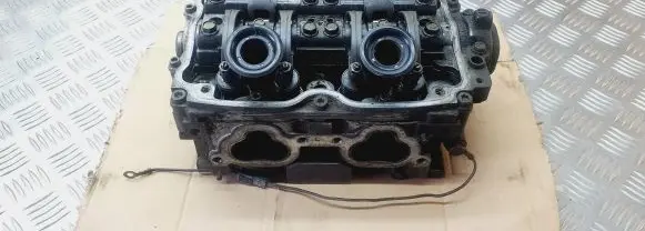 Subaru Forester SF Engine head 