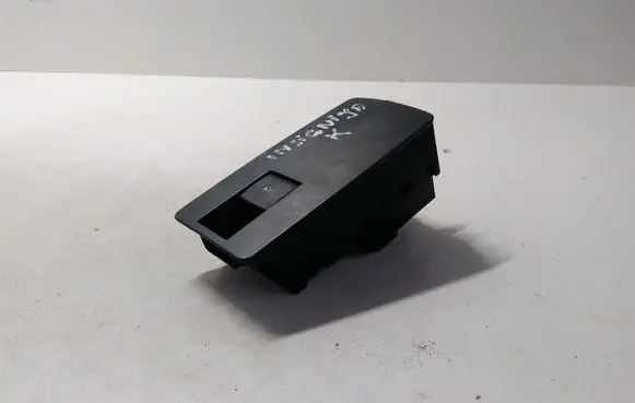 Opel Insignia A Electric window control switch 13301886 211399