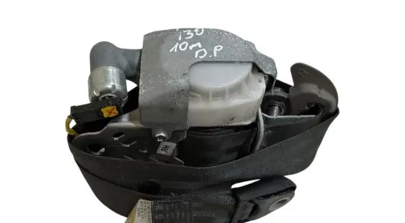 Hyundai i30 Front seatbelt 888202R900 7P1620P 184161