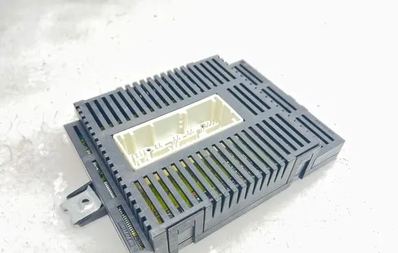 BMW 5 E60 E61 Light module LCM 6983536