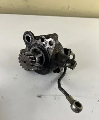Mitsubishi Pajero Vacuum pump