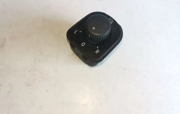 Volkswagen PASSAT B6 Wing mirror switch 1K0959565H