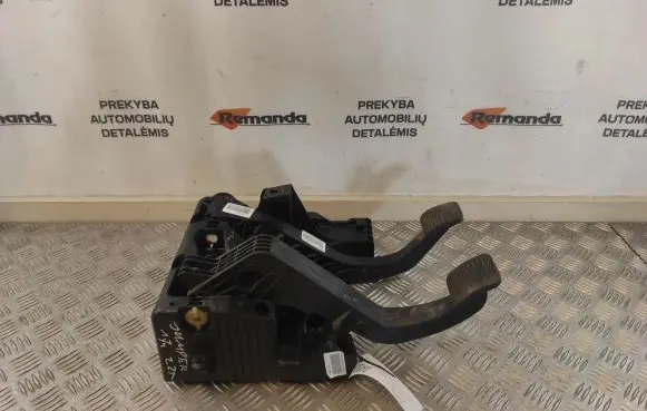 Citroen Jumper Pedal assembly 25863700 2582501055