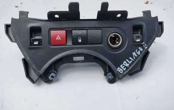 Citroen Berlingo Hazard light switch 9680931977
