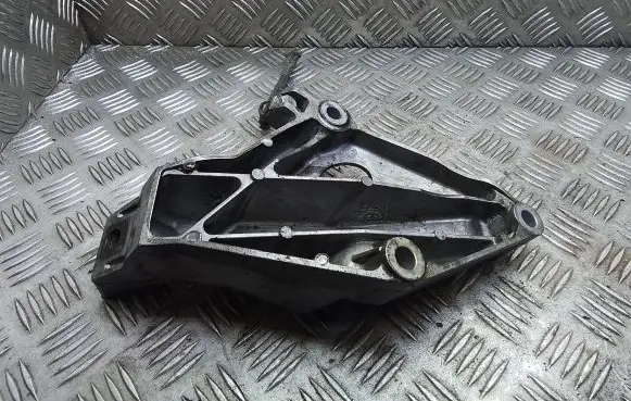 BMW 3 E90 E91 Engine mounting bracket 6775041 677504101 2211677504101