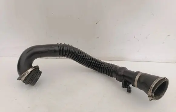 Opel Insignia A Intercooler hose/pipe 13220167 2003269 315805007