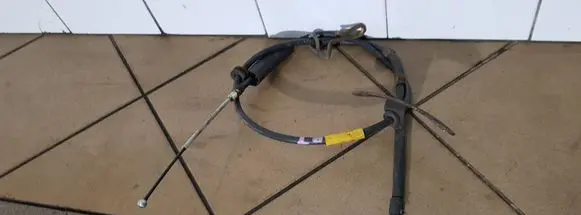 Land Rover Freelander 2 - LR2 Hand brake release cable 