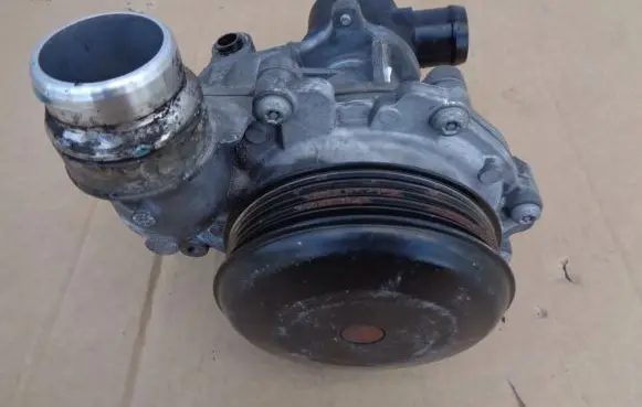 Mercedes-Benz B W246 W242 Water pump A6512004300