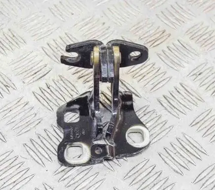 Tesla Model 3 Rear door lower hinge A046571