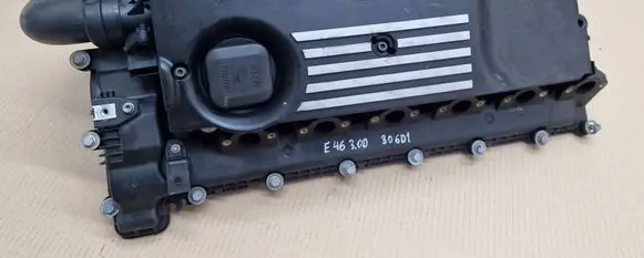 BMW 5 E39 Rocker cam cover 7787980