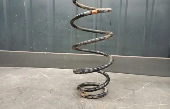 Toyota Avensis T270 Front coil spring