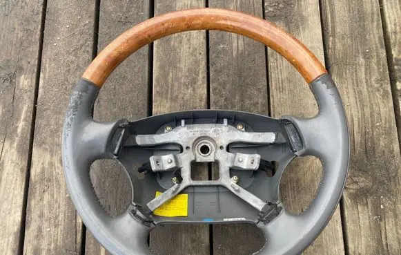 KIA Opirus Steering wheel