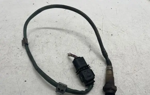 Mercedes-Benz E W212 Lambda probe sensor 0075420218 0281004133