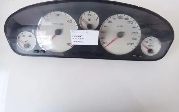 Peugeot 607 Speedometer (instrument cluster) 9639118780
