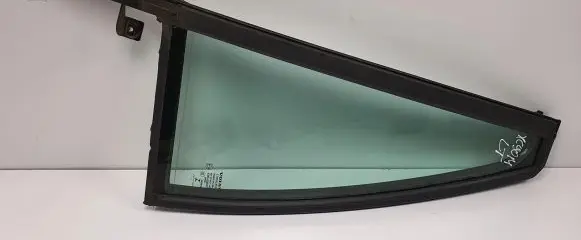 Volvo XC90 Rear side window