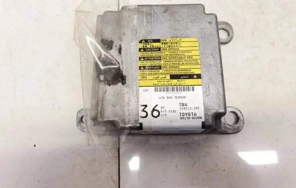 Toyota Corolla E120 E130 Airbag control unit/module 210213103 210213-103