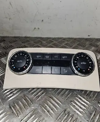 Mercedes-Benz GLK (X204) Climate control unit A2049006808 HW3810 SW201200