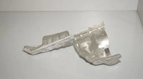 BMW 3 G20 G21 Heat shield in engine bay 8585811 11628585811