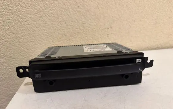 Nissan Primera CD/DVD changer 28185BA010
