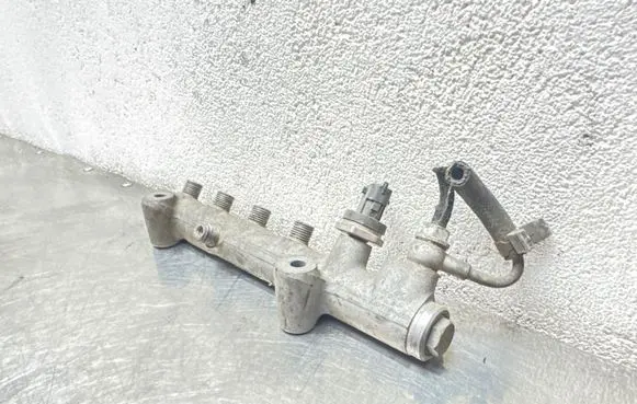 Opel Astra H Fuel main line pipe 0445214094