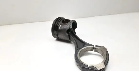 Mercedes-Benz ML W164 Piston with connecting rod