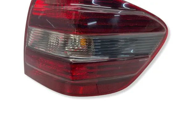 Mercedes-Benz ML W164 Rear/tail lights 404102R