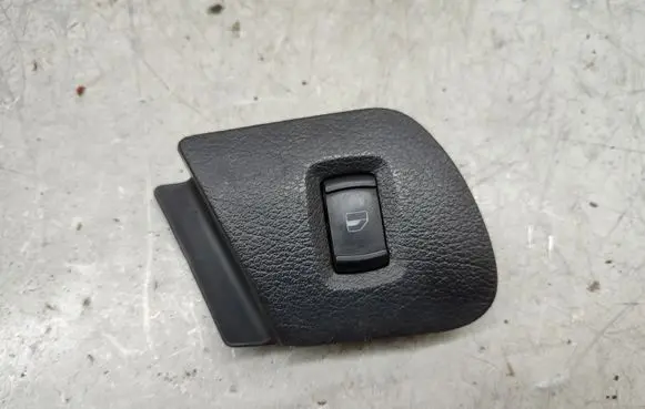 Skoda Octavia Mk1 (1U) Electric window control switch 1U1867186C