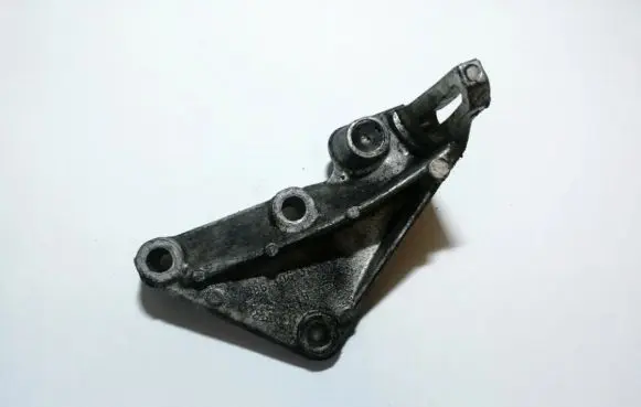 Citroen Xsara Engine mounting bracket 9630630580