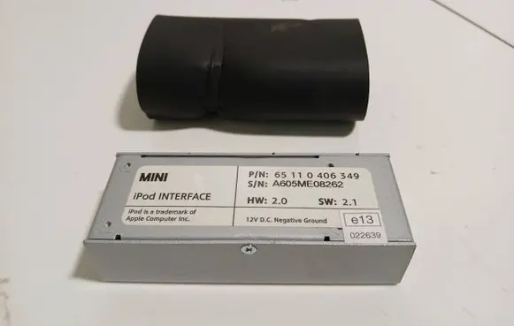 Mini One - Cooper R50 - 53 AUX in-socket connector 65110406349 022639