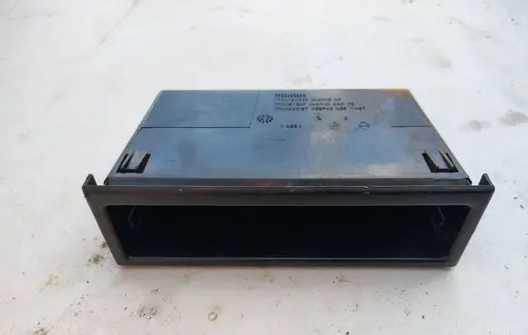 Opel Movano A Glove box 7700425688