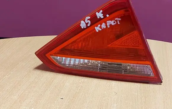 Audi A5 8T 8F Tailgate rear/tail lights 8T0945093