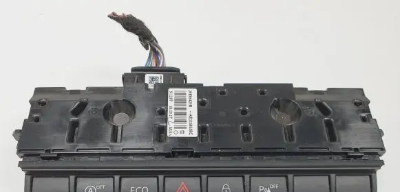 Dacia Duster II Hazard light switch 28E86420R