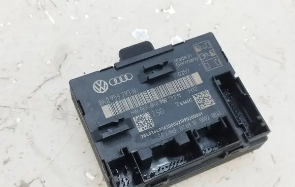 Audi Q5 SQ5 Door control unit/module 8K0959793N
