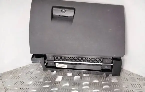 BMW X3 E83 Glove box set 291470