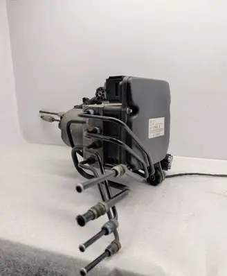BMW 7 F01 F02 F03 F04 ABS Pump 6850068 6850070