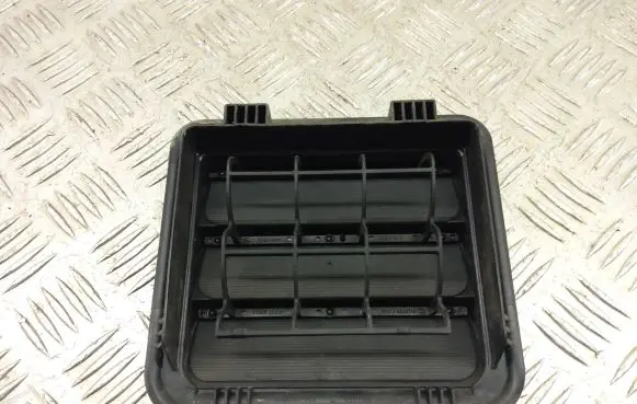KIA Niro Quarter panel pressure vent 97510-D3000