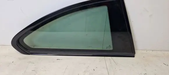 BMW 2 F22 F23 Front triangle window/glass 