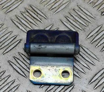 Tailgate/trunk/boot hinge