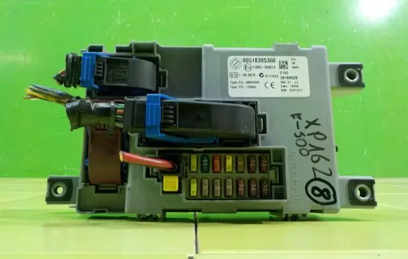 Fiat 500 Fuse box set 00518398360 BEZPIECZNIKOW