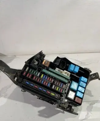 Lexus RX 450H Fuse box set 8272048100 TP1903