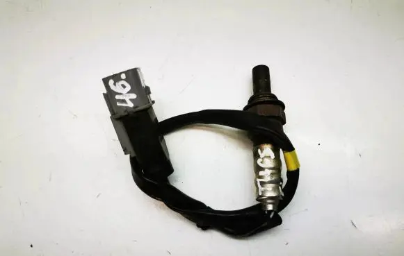 Hyundai Tucson JM Lambda probe sensor 3921037548 588H16