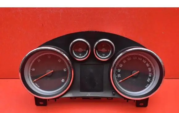 Opel Astra J Speedometer (instrument cluster) 13374964