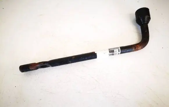 Nissan Tiida C11 Wheel nut wrench 