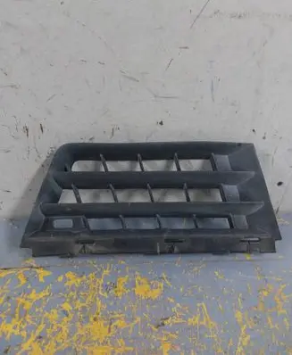 Renault Scenic II - Grand scenic II Front bumper upper radiator grill 8200140330
